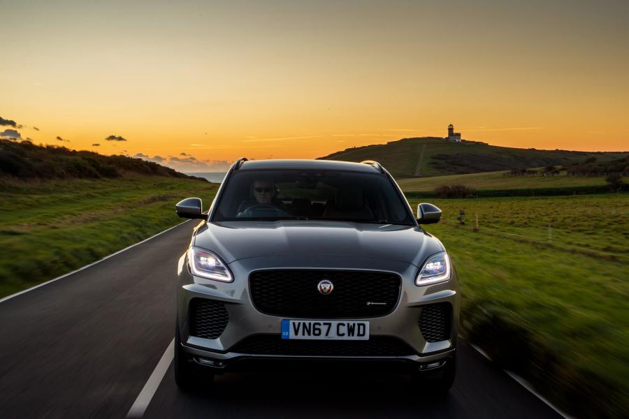  Jaguar E-Pace R-Dynamic P300 AWD 2017 года  (UK) (фото 34 из 44)